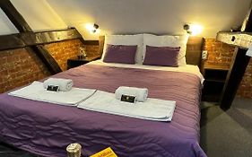 Rooms & Restaurant Pirocanac